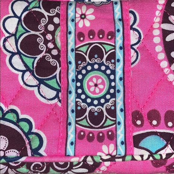 Small Vera Bradley wallet with strap - Picture 2 of 4